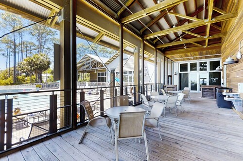 Bring Your Pets, Walk to Beach! St Teresa Haven