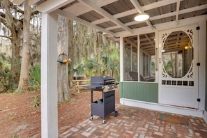 House (1 Bedroom) | Interior - Bass Fishing Paradise w/ Shared Dock in Hawthorne! (Hawthorne)