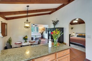Apartment (1 Bedroom) | Interior - Creative Socal Escape! Trabuco Canyon Casita (Silverado)