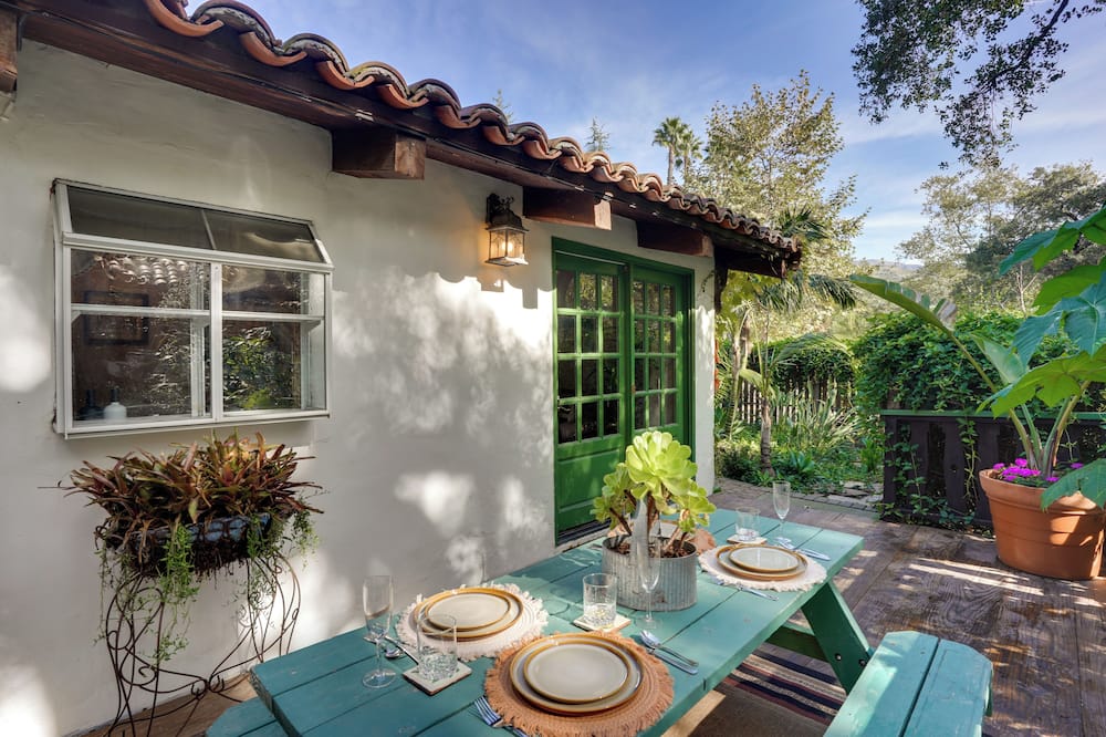 Romantic Retreat at Rancho Las Lomas: Pet Friendly