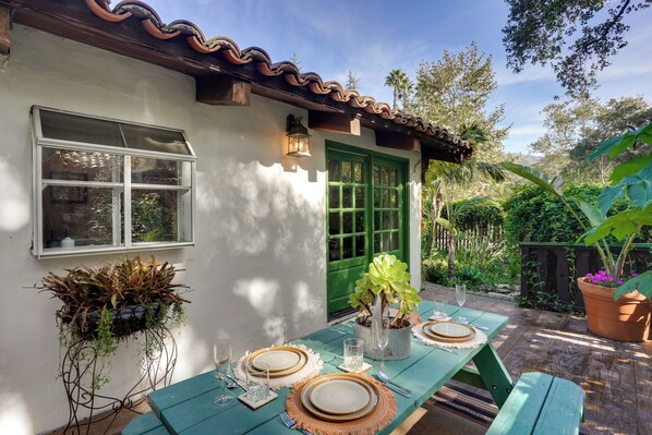 Front of property - Romantic Retreat at Rancho Las Lomas: Pet Friendly (Silverado)