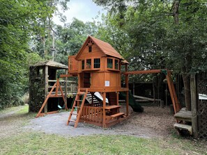 Children’s area - Teifi (Newcastle Emlyn)