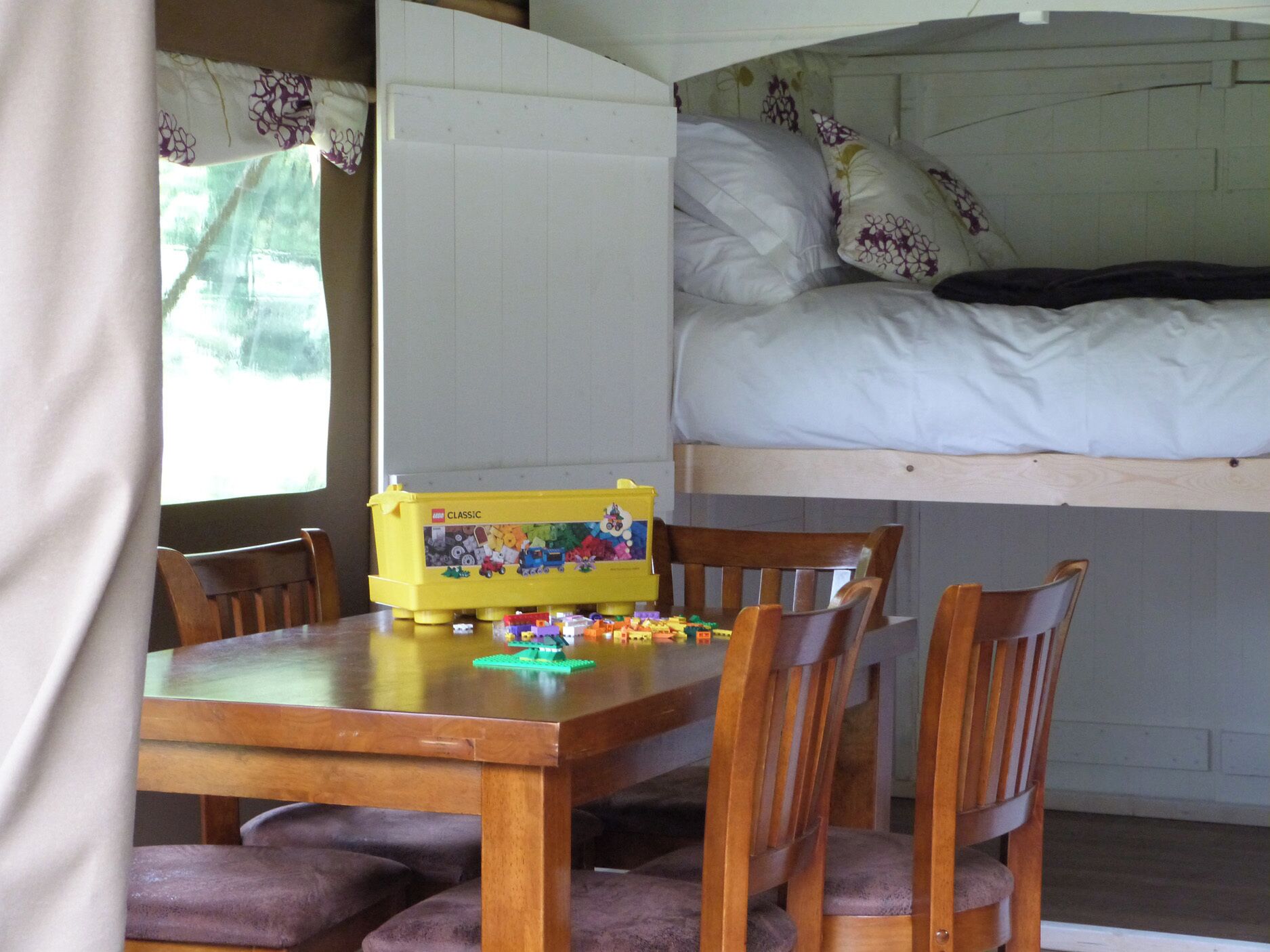 3 bedrooms, individually decorated, individually furnished