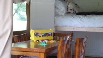 3 bedrooms, individually decorated, individually furnished