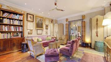 Apartment | Living area