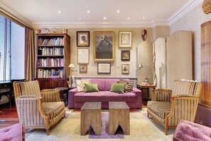 Apartment | Interior - Historic Elegance in the Heart of Marais - 6p/2br (Paris)