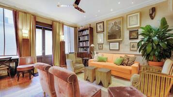 Apartment | Living area
