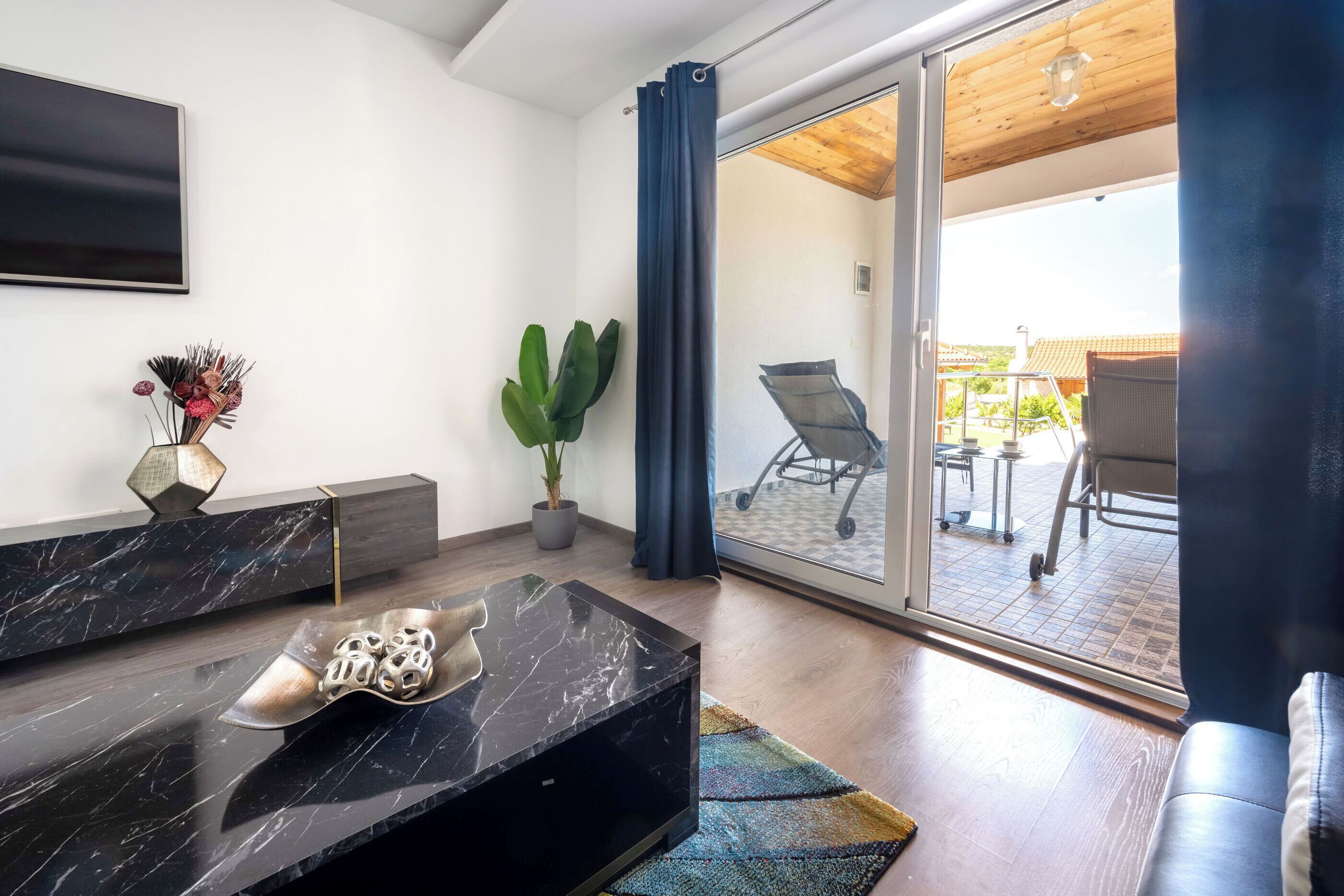 Villa | Living room | Fireplace