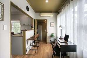 Interior - Violet's cottage (Bowral)