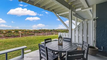 Townhome, 3 Bedrooms | Outdoor dining
