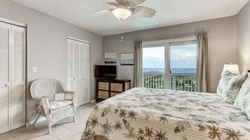 Townhome, 3 Bedrooms | 3 bedrooms, iron/ironing board, free WiFi
