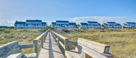 Townhome, 3 Bedrooms | Property grounds