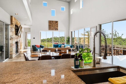 Luxury 4BR Hilltop Retreat With Scenic Views