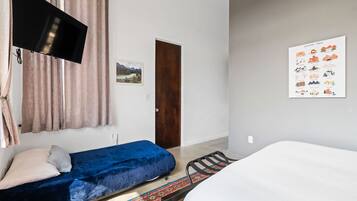 House | 4 bedrooms, Internet