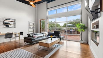 Casa | 7 dormitoris i Internet