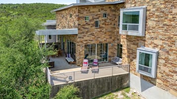 House | 7 bedrooms, Internet