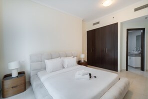 House - Stayshort - Modern 1 Bedroom Getaway Sleeps 4 in Dubai Marina (Dubai)