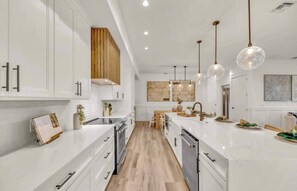 Private kitchen - New! Beach House with heated pool/spa water slide! (Siesta Key)