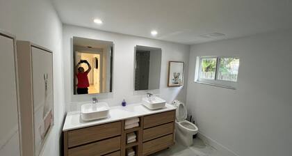Biscayne Park 3BD 2BA -spacious