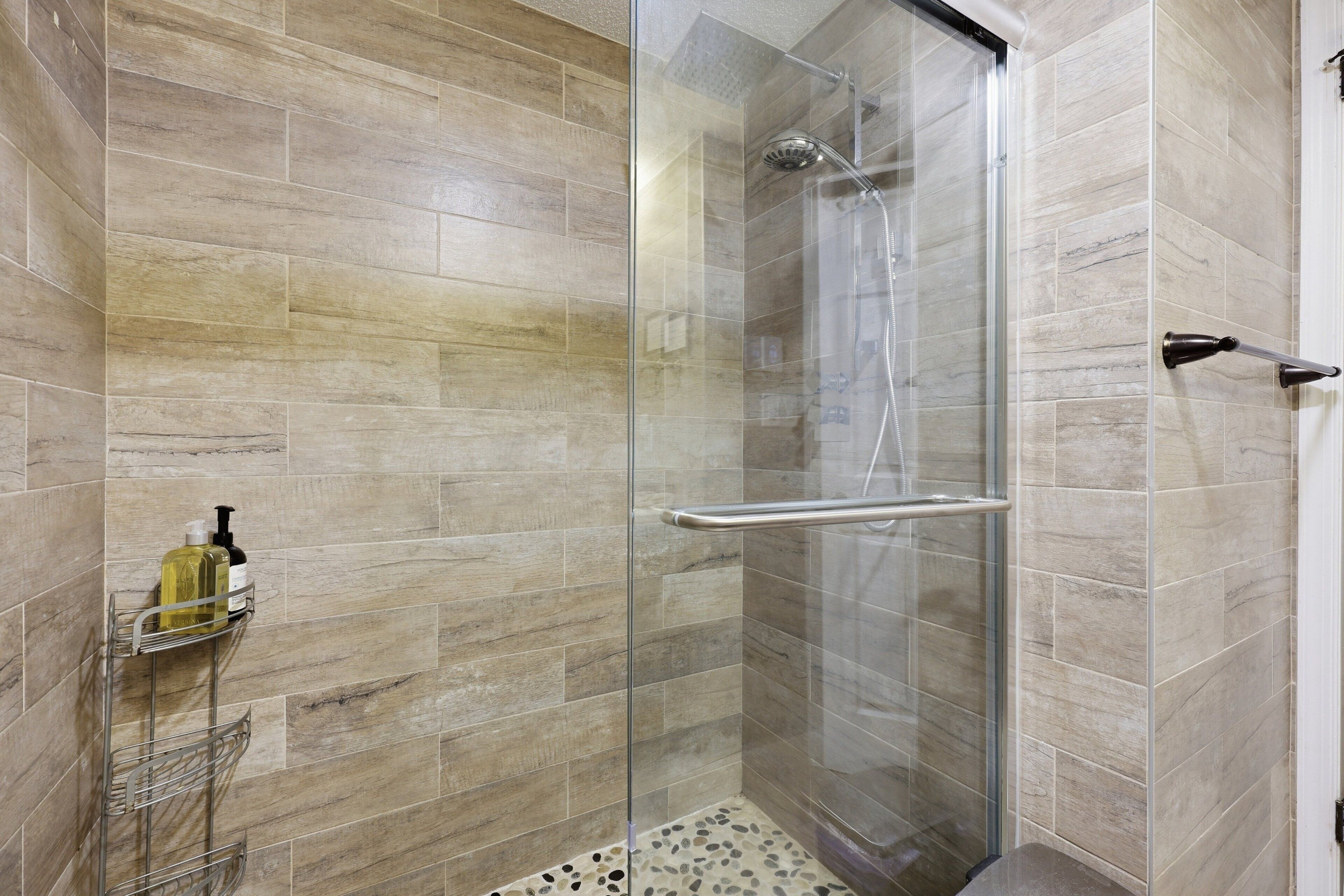 Townhome, 4 Bedrooms | Bathroom | Towels, shampoo