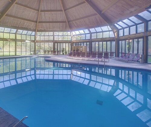 Pocono Paradise Ultimate Camelback Getaway 4 Bedroom Townhouse