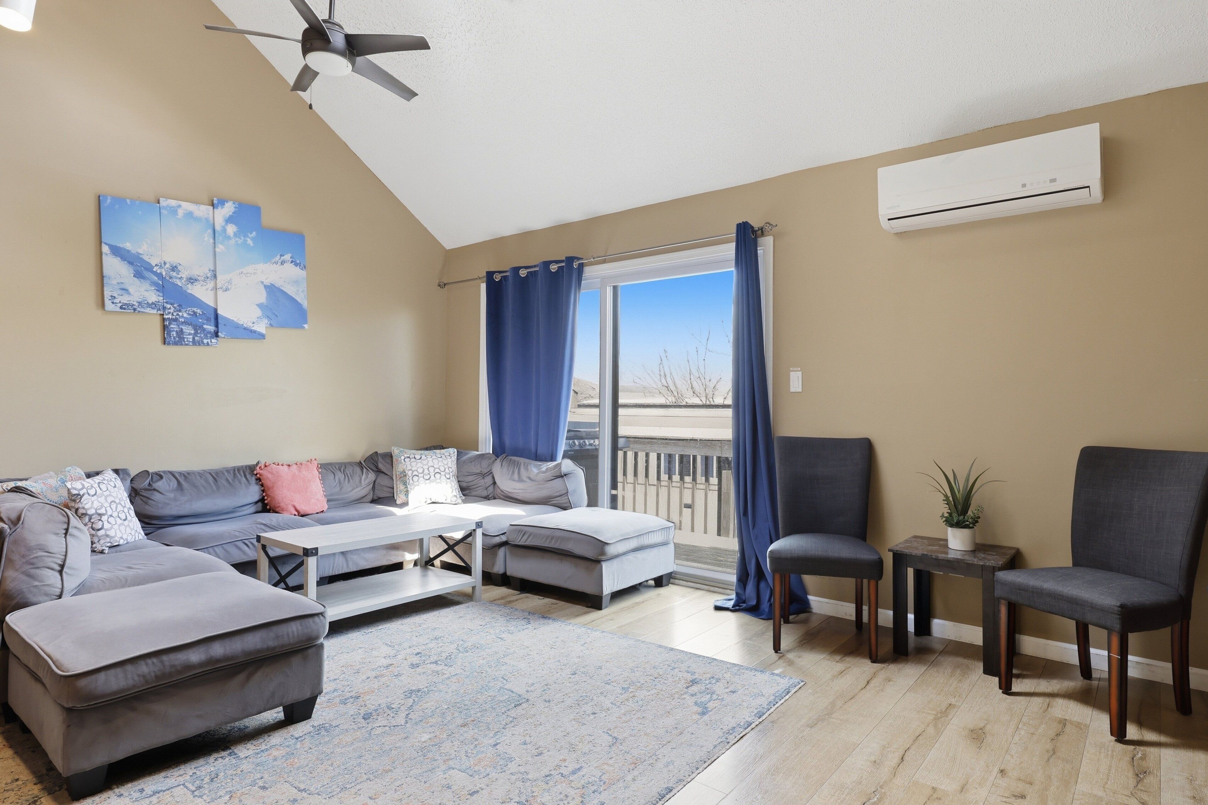 Townhome, 4 Bedrooms | Living area