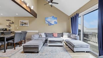 Townhome, 4 Bedrooms | Living area | Smart TV, streaming services