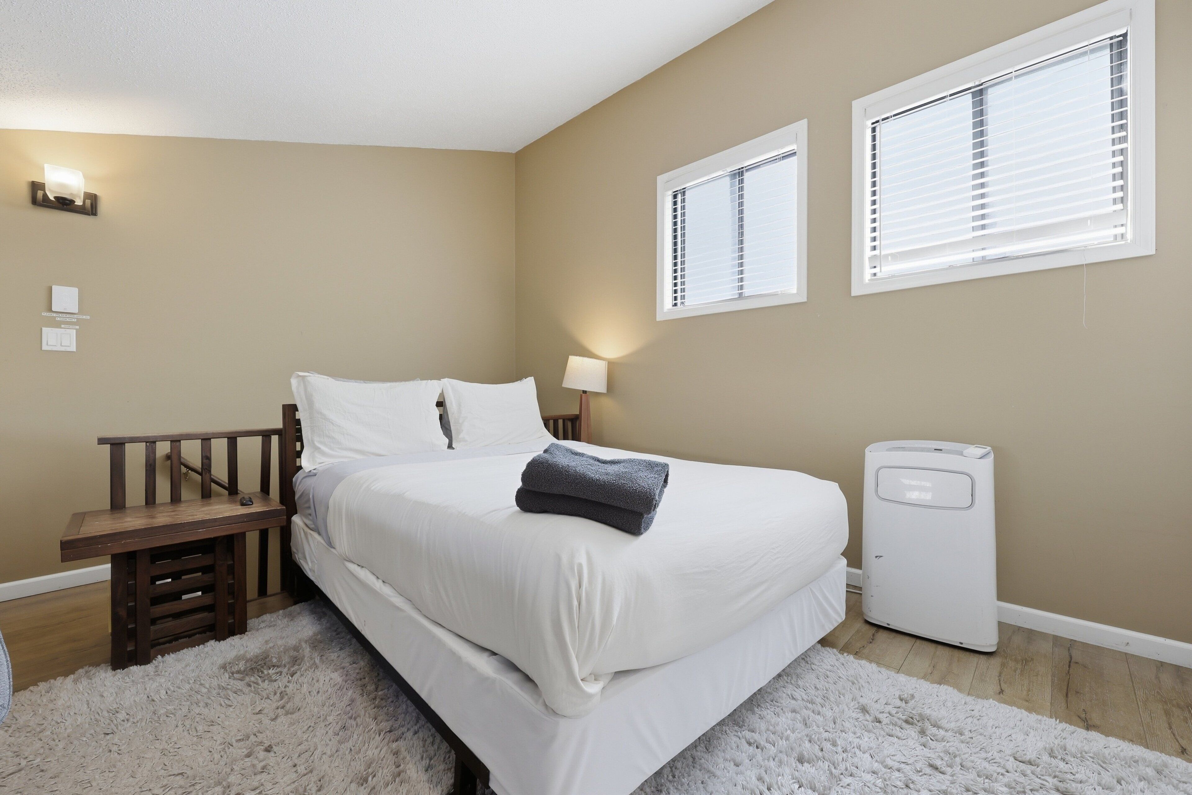 4 chambres, bureau, espace de travail pour ordinateur portable