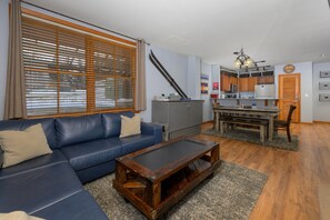 Condo, 1 habitación | Área de sala de estar