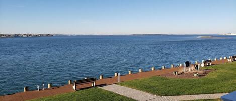 Condo, 2 Bedrooms | Property grounds