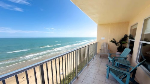 Penthouse Beachfront Views Renovated 4 Bedroom Condo