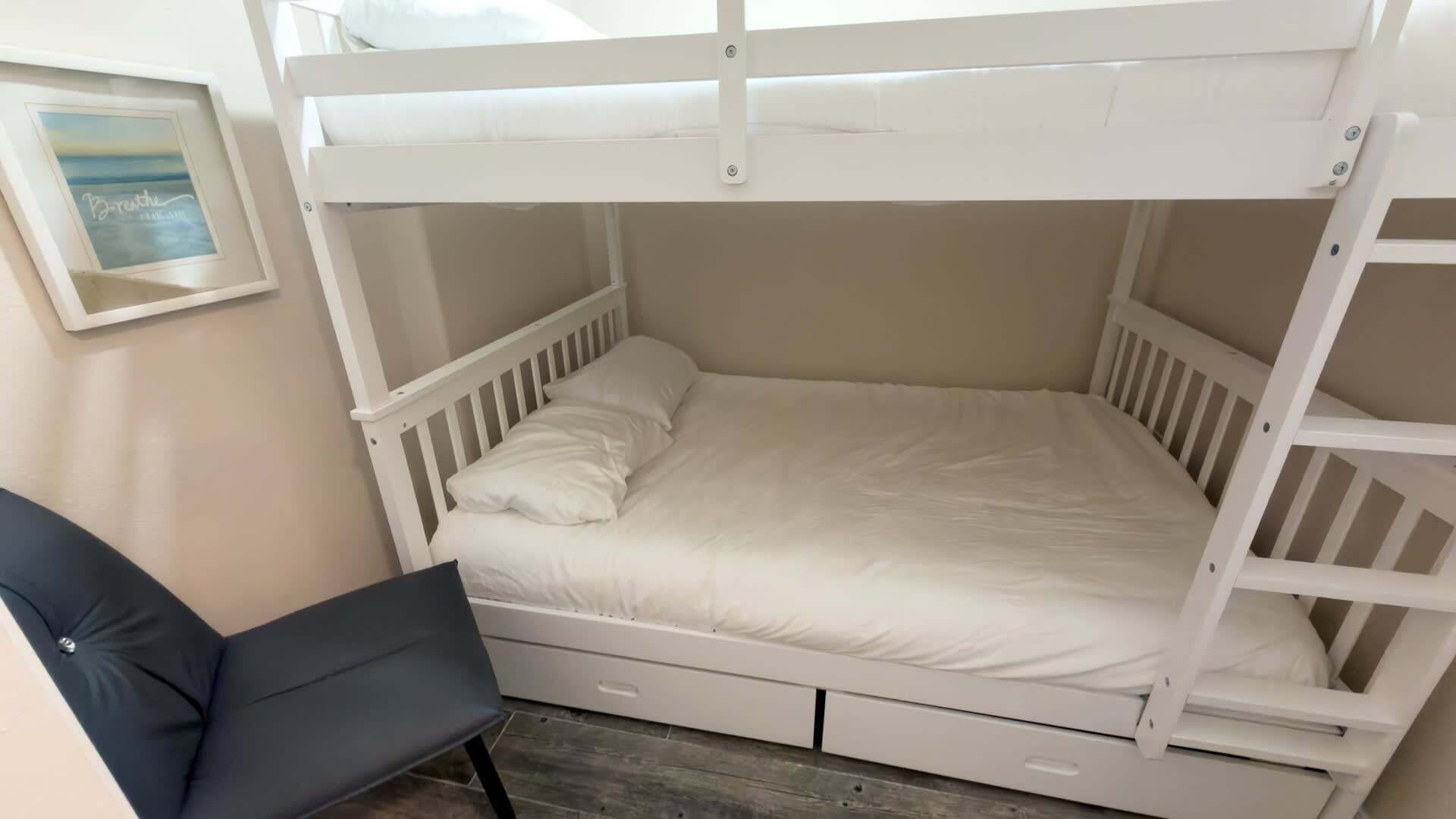 コンドミニアム 4 ベッドルーム | 4 室のベッドルーム、アイロン / アイロン台、WiFi (無料)