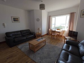 DVD player, computer monitors - Wendon Holidays - Pebbles (Dinas Dinlle)