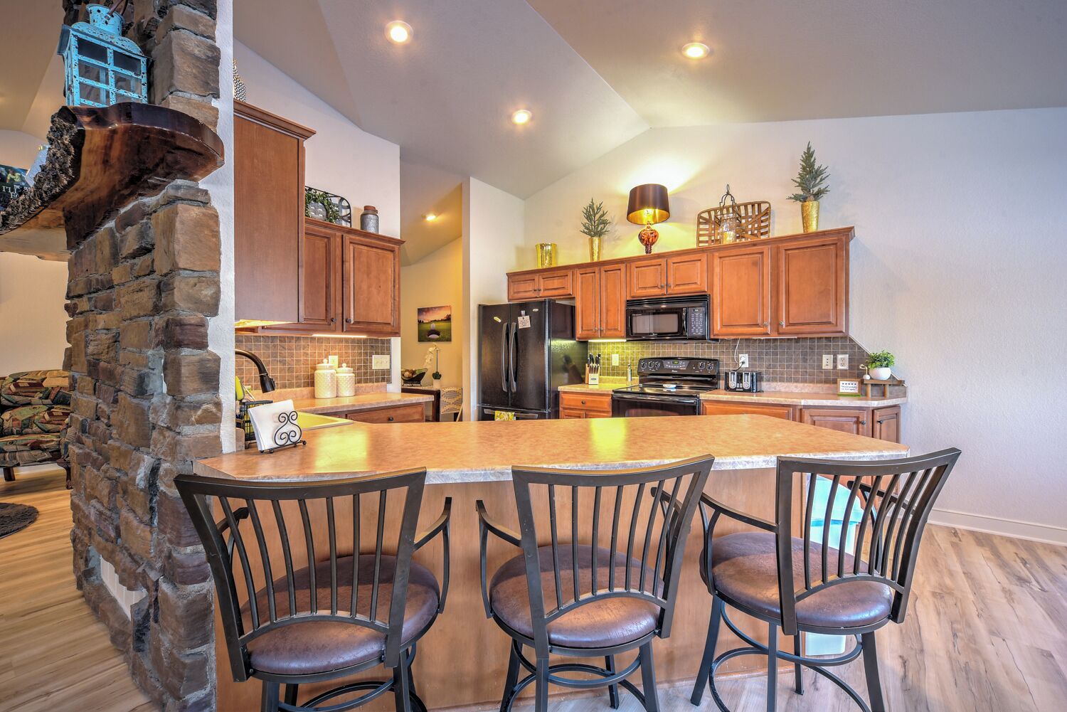 冰箱、微波炉、烤箱、炉灶