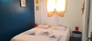 1 camera, ferro/asse da stiro, Wi-Fi, lenzuola