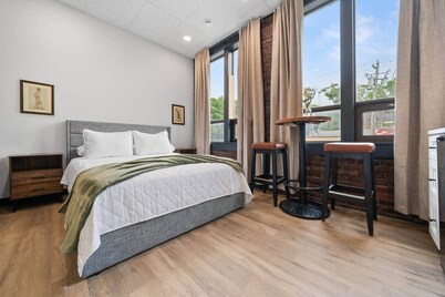 The Classic @TheMillRowsSuites