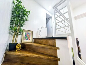 Interior - Cozy 2-bedroom 2-bathroom condo with AC near Everything in enjoyable Mandaluyong (Mandaluyong)
