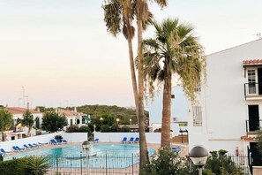 Outdoor pool - A seaside retreat with swimming pool (Ciutadella)
