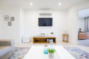 Apartment | Living room - Spacious Flat With Parking & Dedicated EV Station (Batemans Bay)