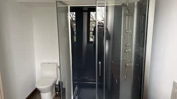 Douche, serviettes fournies