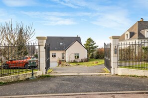 Property grounds - Guest Room “La Gâtine” with Pool, Terrace & Wi-Fi in Rochecorbon (Rochecorbon)