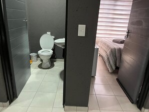 Habitación básica doble | Baño