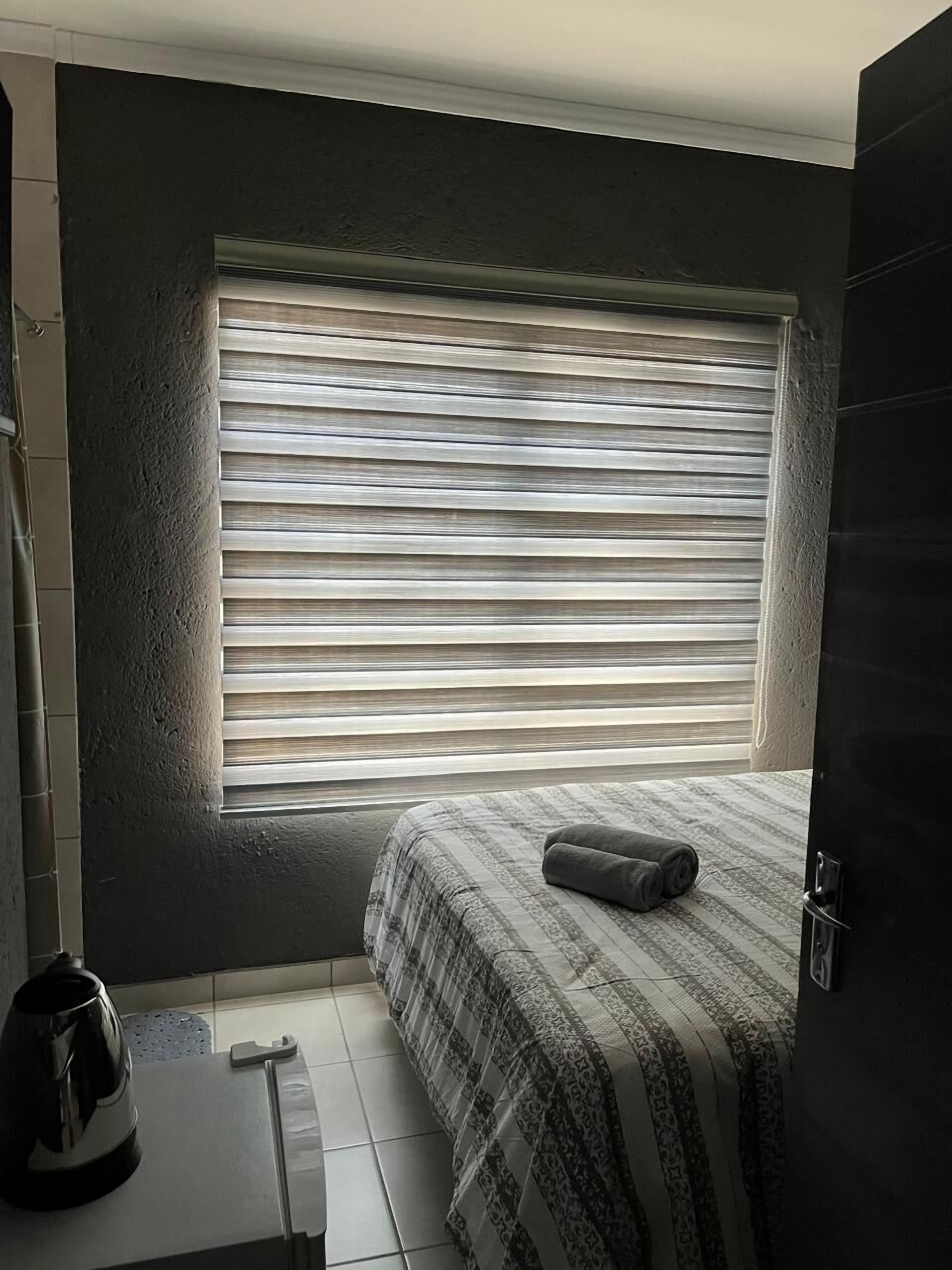 Habitación básica doble | Tabla de planchar con plancha y wifi gratis 