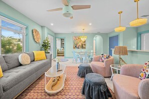 Living area - Blue Sky Day Beach Cottage (Anna Maria)
