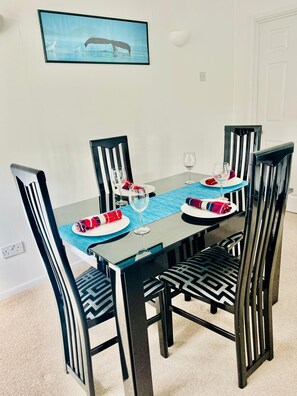 Dining - Willow Cottage - 2 Bed Flat on charming village Green 5 miles from Cambridge. (Rampton)