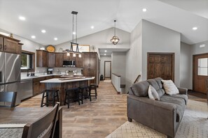 Unclassified image, 2 of 52, button