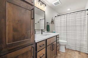 Douche, serviettes fournies