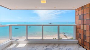 A balcony with a clear view of the sea and beach. - Iracema Residence #1408 - Fortaleza by Carpediem (Fortaleza)