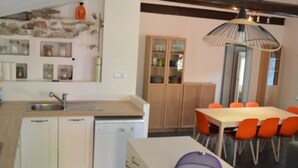 House | Dining - Charming Holiday Home With Swimming Pool (Saint-Sebastien-d'Aigrefeuille)