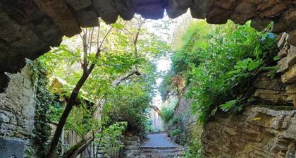 Charming Holiday Home With Swimming Pool